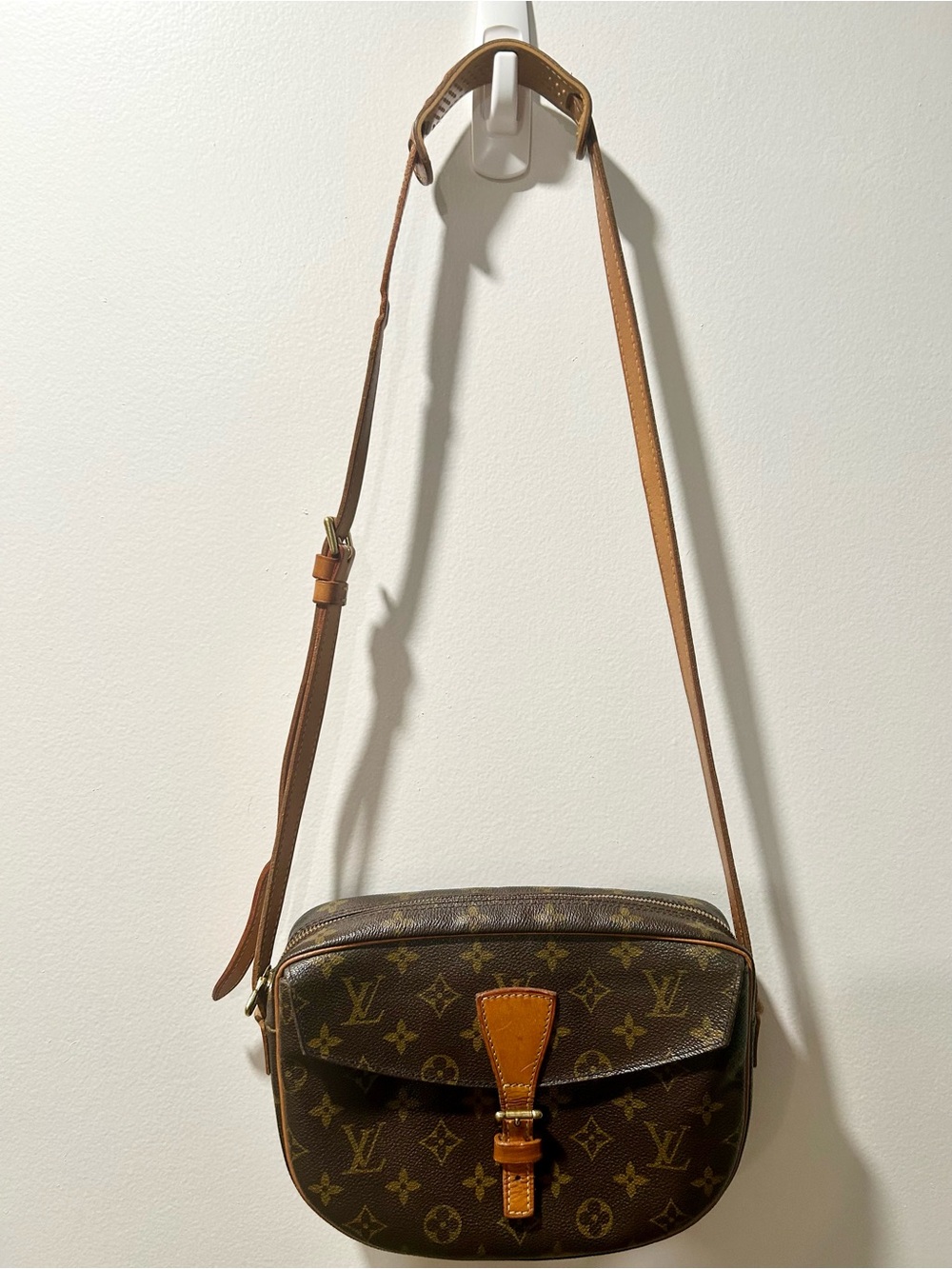 Vintage Louis Vuitton Jeune Fille Monogram Crossbody Bag – SD0995